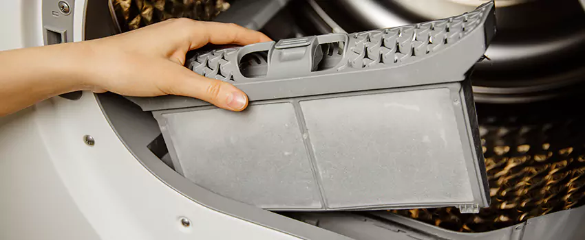 Signs Of A Clogged Dryer Lint Trap in Rockford, Illinois